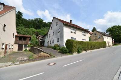 Zweifamilienhaus, Garage, Sonstiges, Scheune mit angebauter Garage, Gerätehalle in Stauf 23,23a, 91177 Thalmässing - Bild 1
