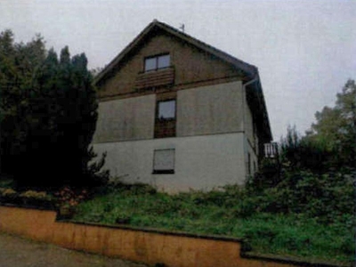 Erbbaurecht, Wohnhaus (3 Wohnungen) mit Doppelgarage in Küstriner Straße 9, 74889 Sinsheim OT Steinsfurt - Bild 1