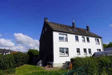 Mehrfamilienhaus, Gewerbeeinheit (Malerbetrieb, Kfz-Werkstatt), 6 Fertiggaragen in Schwerte - Bild 4