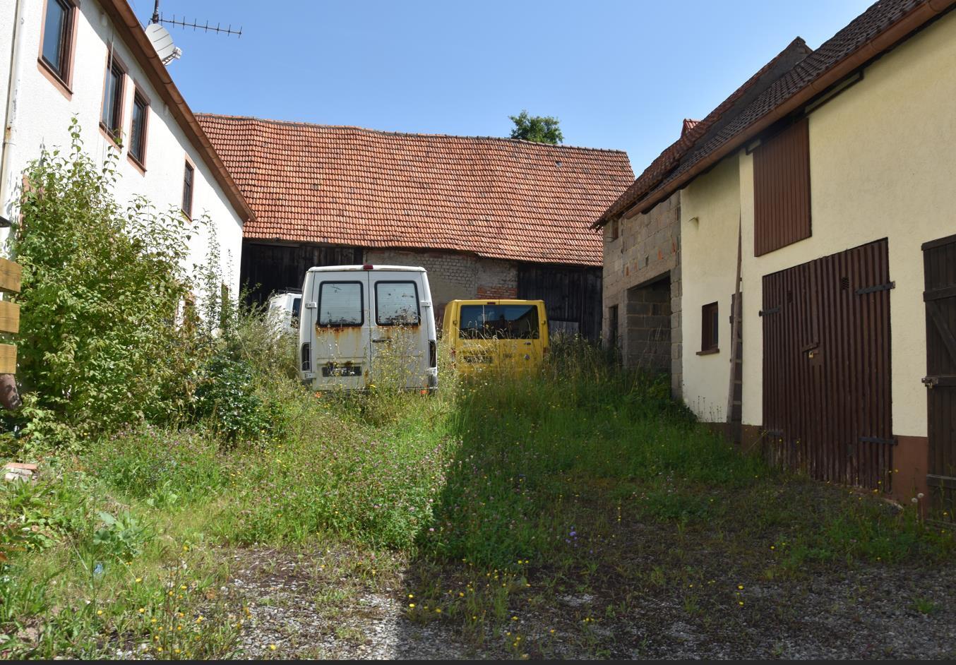 2 Wohnhäuser und Nebengebäude in Bischbrunn - Bild 1