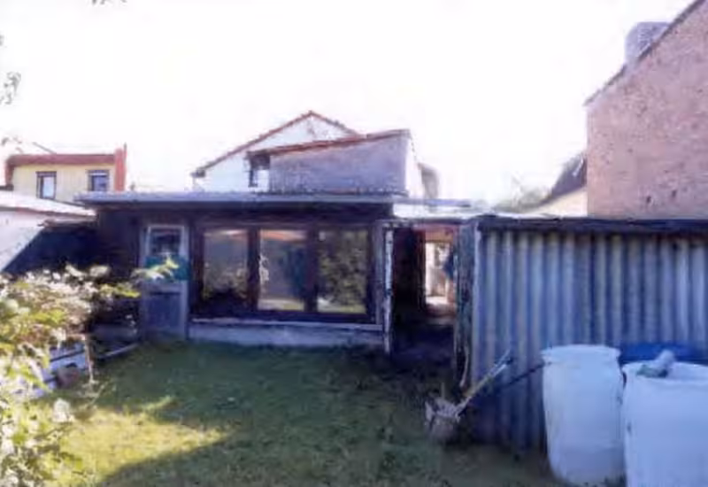 Doppelhaushälfte mit Nebengebäuden in Gützkow - Bild 3