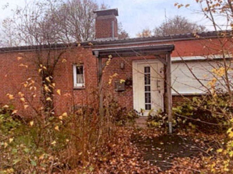 Einfamilienhaus mit Garagenschuppen in Süderhastedt - Bild 1