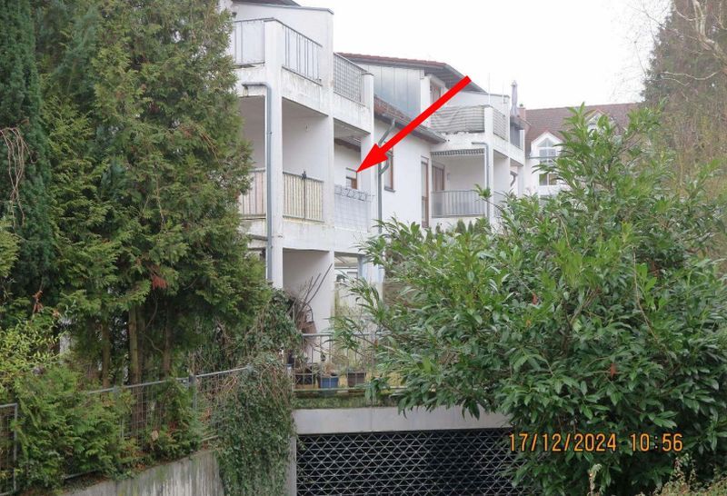 3-Zimmer-Wohnung und Tiefgaragenstellplatz in Waldenbuch - Bild 1