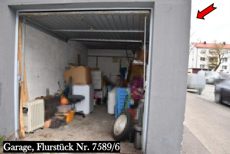Zweifamilienwohnhaus (Reihenendhaus) und 2 Garagen in Stuttgart - Bild 3