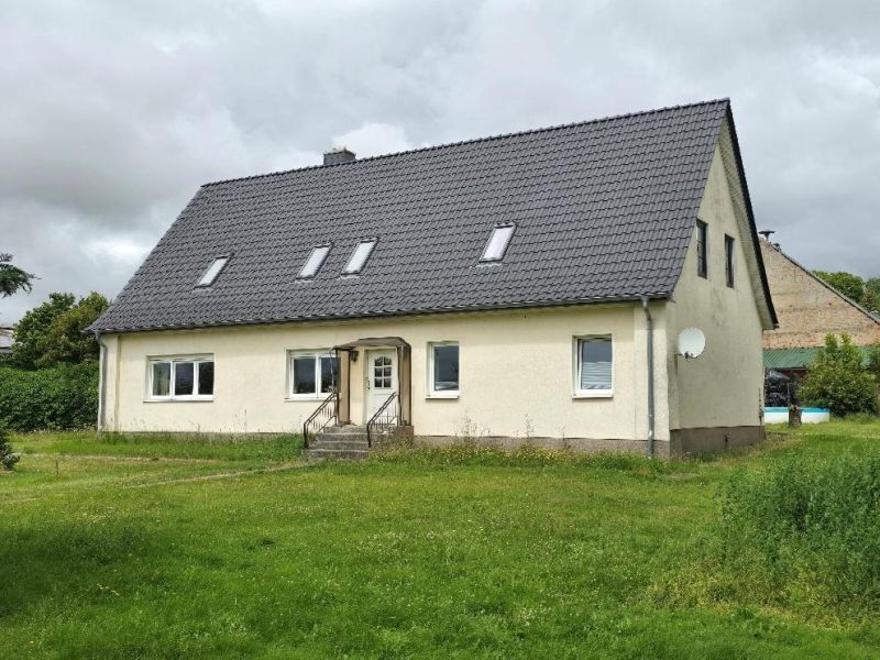 Einfamilienhaus mit Nebengebäude in Wardow - Bild 3