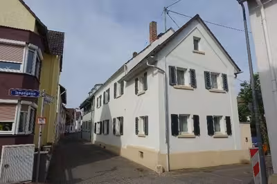 Wohn-/Geschäftshaus in Tempelgasse 9, Reginastraße 1 a, 60437 Frankfurt am Main - Bild 1
