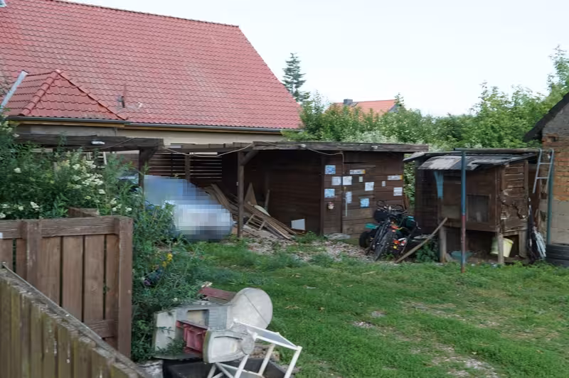 Einfamilienwohnhaus mit Nebengebäuden in Torgelow am See - Bild 4