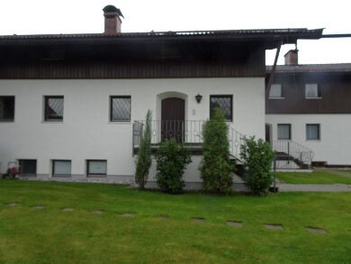 zweigeschossige 2-Zimmer-Wohnung im Erd- und Untergeschoss in Rottach-Egern - Bild 1