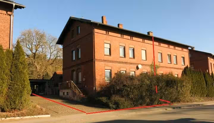 Doppelhaushälfte mit Nebengebäude und Carport in Ottbergen - Bild 1