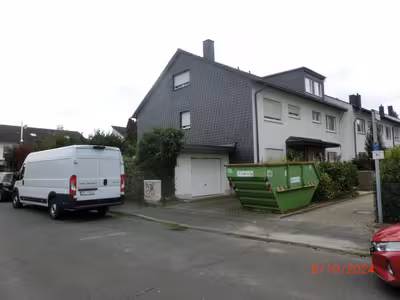 Garage, Einfamilienhaus, Reihenhaus, Anteile an Garagenhoffläche, Zuwegungen und Grünflächen in Steinwiese 30, 53721 Siegburg, Kaldauen - Bild 2