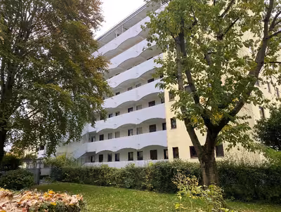 Eigentumswohnung (3 bis 4 Zimmer), Kfz-Stellplatz, 2 PKW-Stellplätze in Kapellenstraße  30, 65439 Flörsheim am Main - Bild 1