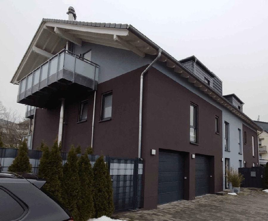 Mehrfamilienhaus, integrierte Garagen in Heiligenhaus - Bild 1