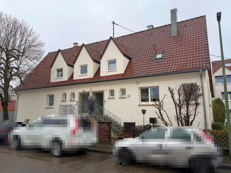 Dreifamilienhaus mit 2 Garagen in Leonberg - Bild 4