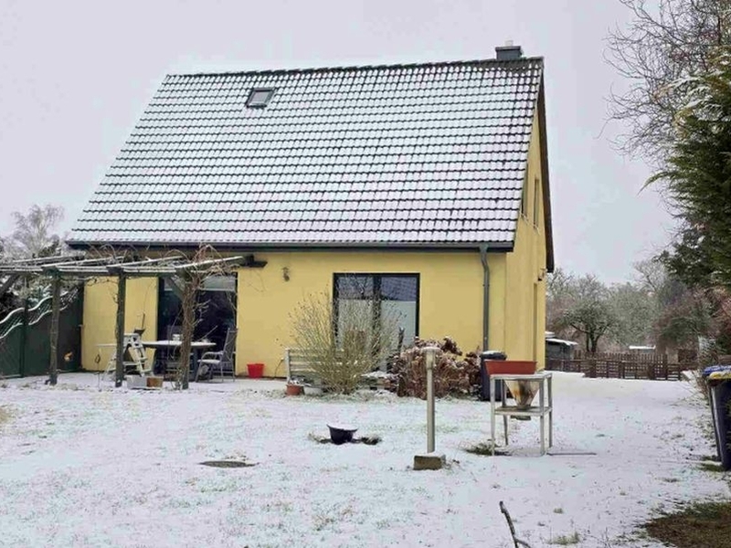 Einfamilienwohnhaus mit Doppelcarport in Malchin - Bild 2
