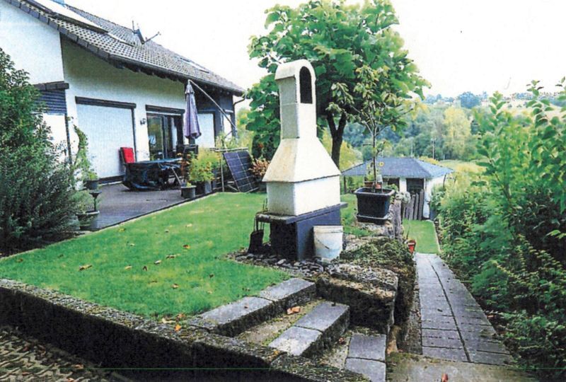 Einfamilienhaus mit Einliegerwohnung und Carport in Herbolzheim - Bild 4