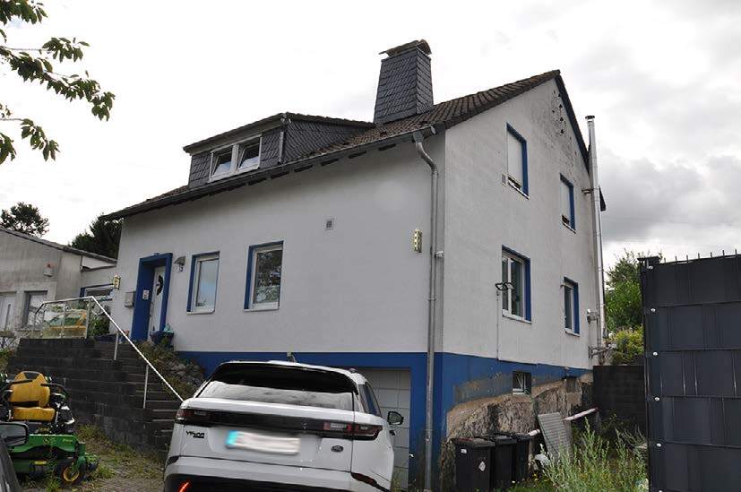 Kfz-Stellplatz, Gewerbeeinheit (z.B. Laden, Büro), Garage, Einfamilienhaus in Wermelskirchen - Bild 2