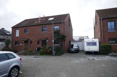 Doppelhaushälfte in Uhuweg 32, 50997 Köln, Rondorf - Bild 1