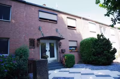 Garage, Einfamilienhaus in Einsteinstraße 130, 41464 Neuss, Stadionviertel - Bild 1