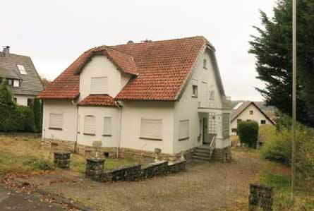 Garage, Mehrfamilienhaus, Einfamilienhaus in Warburg - Bild 1