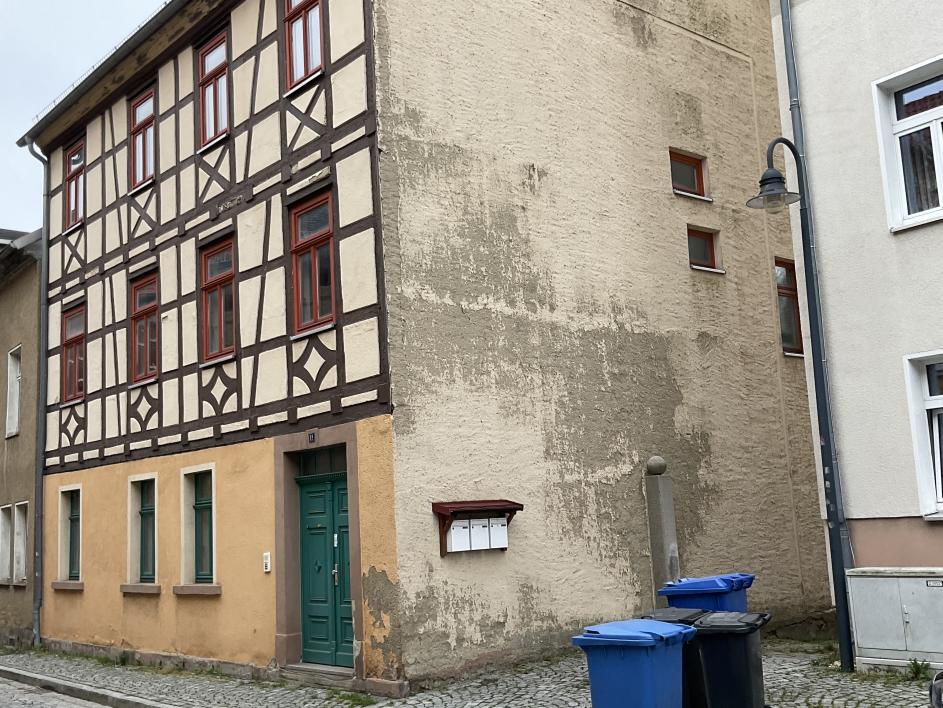 Mehrfamilienhaus in Eisenberg - Bild 1