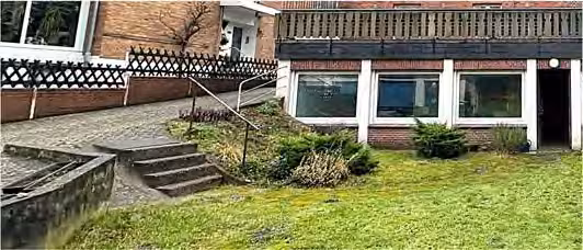 Zweifamilienwohnhaus nebst Anbau (Büro) und zwei PKW-Garagen in Wesel - Bild 4