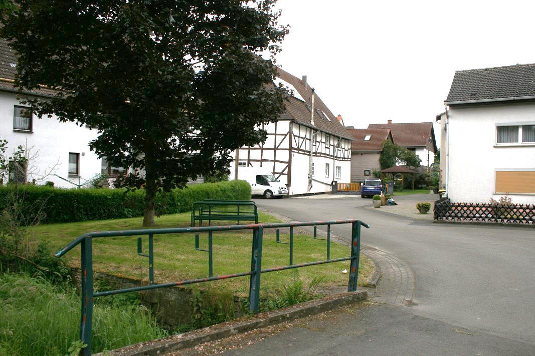 Wohnung Nr. 3 nebst Kellerräumen und Nebengebäuden in Burguffeln - Bild 3