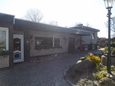 Einfamilienhaus in Klaus-Groth-Straße 7, 26842 Ostrhauderfehn, Holtermoor - Bild 1