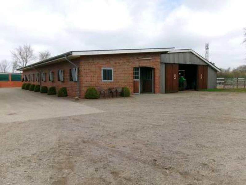 Wohnhaus und Stallgebäude in Klixbüll - Bild 2