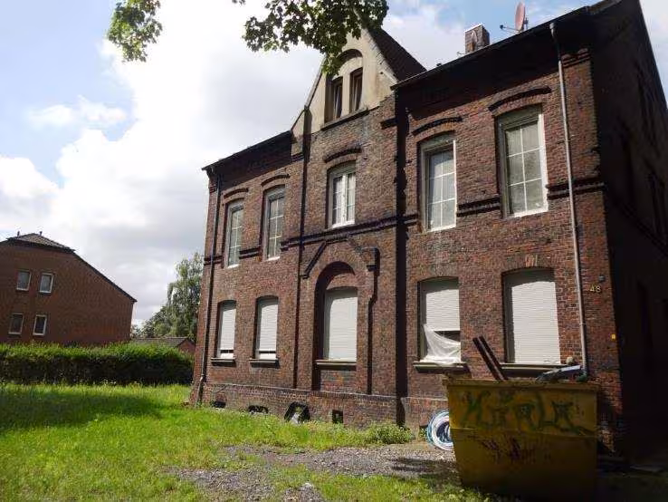 Garage, Mehrfamilienhaus, 2 Mehrfamilienhäuser und ein Garagengebäude in Herne - Bild 3