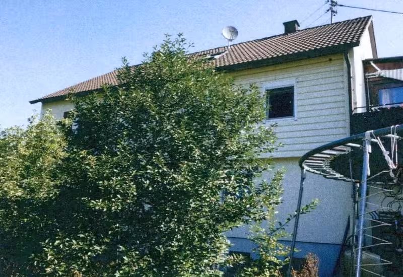 Mehrfamilienwohnhaus mit Garage in Schlechtbach - Bild 3