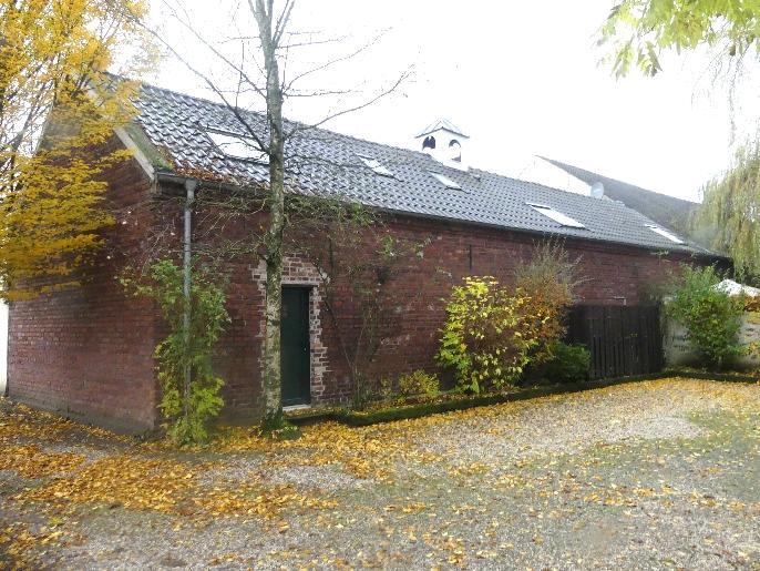 Baugrundstück, Einfamilienhaus, ehemaliges landwirtschaftl. Anwesen bestehend aus einem , Nebengebäuden, Stalltrakt, Bewegungshalle, Weidegrundstücken, in Alpen - Bild 3
