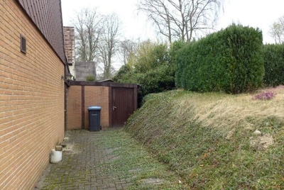 Einfamilienhaus mit Garage und Nebengebäuden in Tannenweg 6, 25524 Itzehoe - Bild 2