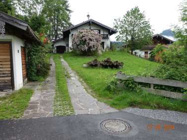 Einfamilienhaus mit zwei Garagen in Schleching - Bild 1