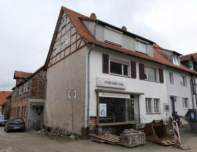 Wohn-/Geschäftshaus in Wilhelmsthaler Straße 23, 34379 Calden - Bild 1
