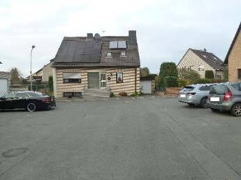 Einfamilienhaus, 2 Garagen in Grevenbroich - Bild 2