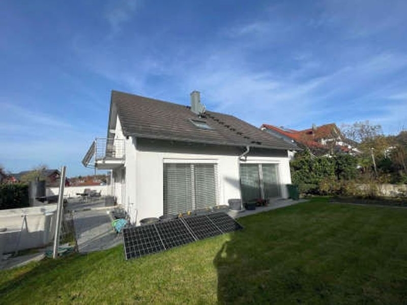 Einfamilienhaus mit Doppelgarage in Waldstetten - Bild 1
