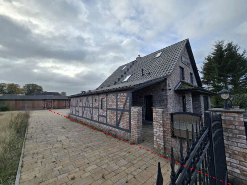 Einfamilienhaus mit Garagen in Kramerhof - Bild 1