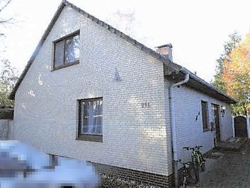Einfamilienhaus mit Garage und Carport in Pinneberg - Bild 3