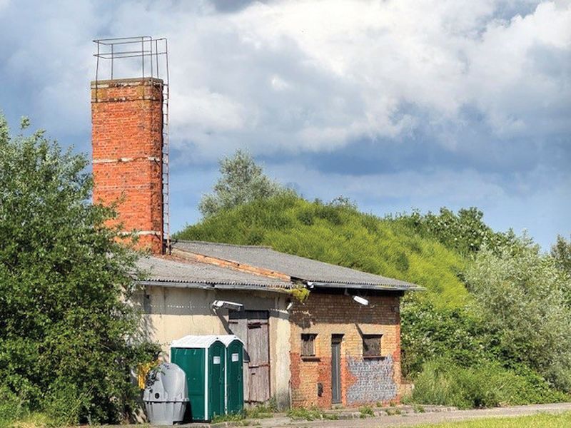 Gewerbegrundstück in Schwerin - Bild 1