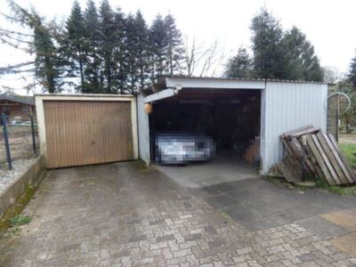 Einfamilienhaus nebst Garage und Carport in Friedrich-Scheele-Straße 8, 25767 Albersdorf - Bild 1