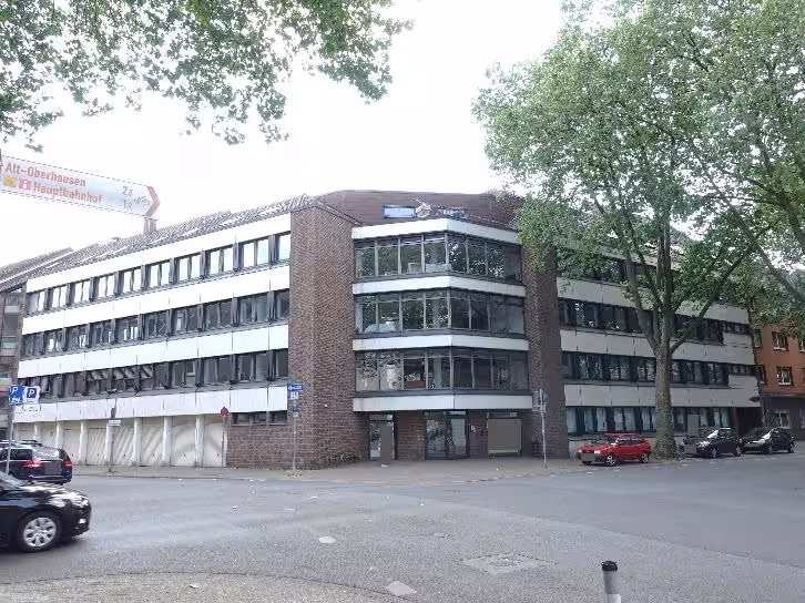 Garage, Kfz-Stellplatz, Wohn-/Geschäftshaus in Oberhausen - Bild 3