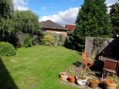 Zweifamilienhaus mit Garage in Hamburger Straße 92, 23843 Bad Oldesloe - Bild 2