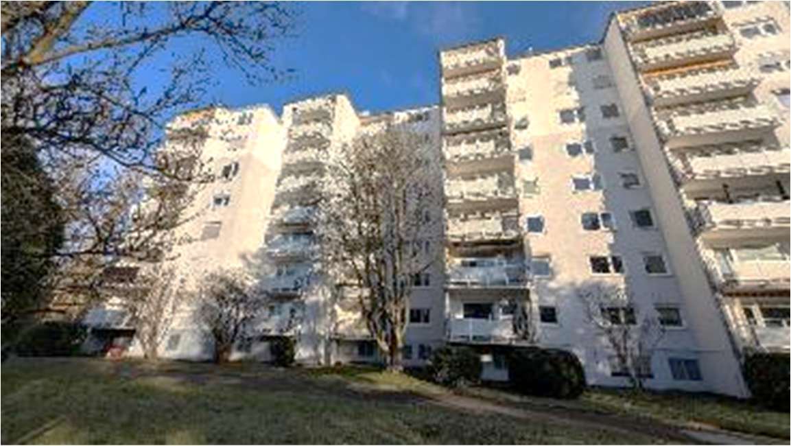 Eigentumswohnung (3 bis 4 Zimmer), Kfz-Stellplatz in Bad Homburg vor der Höhe - Bild 1