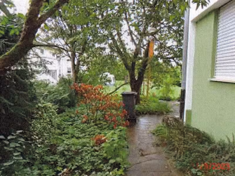 Doppelhaushälfte und Fertiggarage in Schorndorf - Bild 3