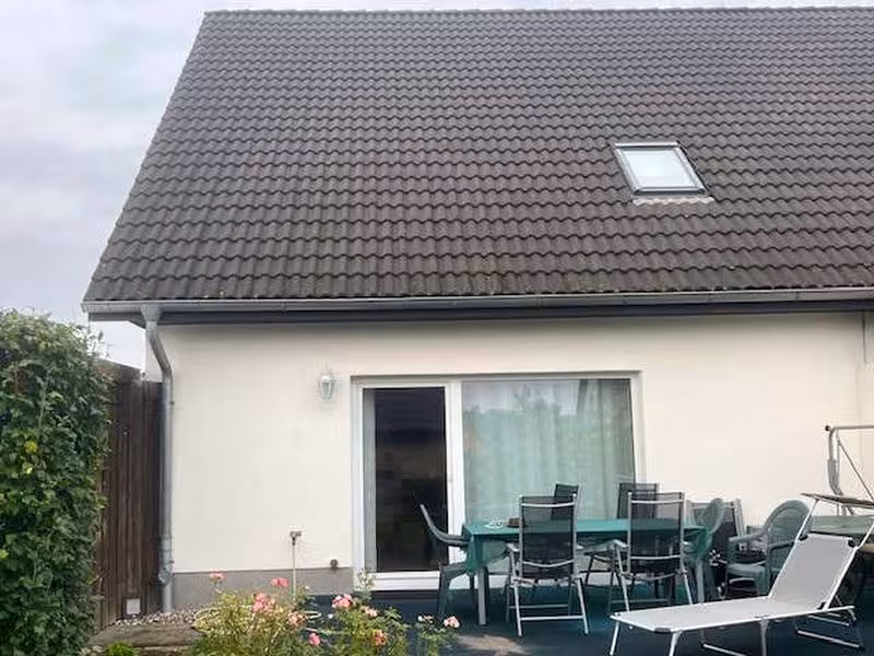 Doppelhaushälfte mit Carport in Schwerin - Bild 1