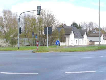 Doppelhaushälfte mit ungenehmigten Anbauten in Wesel - Bild 3