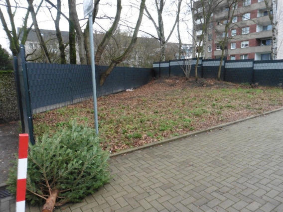 Einfamilien-Doppelhaus mit PKW-Stellplatz sowie Miteigentum an Wegeflächen und einer Garagen- und Stellplatzanlage in Gladbeck - Bild 3