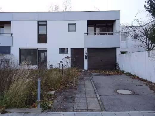 Wohn-/Geschäftshaus in Gräfelfing - Bild 1