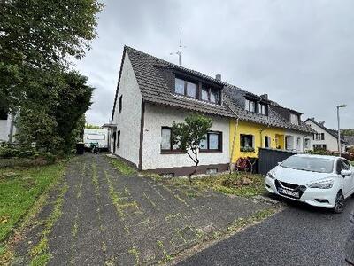 Wohnung in einem Einfamilienhaus, Doppelgarage in Krisingerstr. 6, 6a, 41539 Dormagen - Bild 2