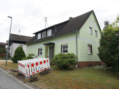 siehe Beschreibung in Heeresstraße 8/An der Heeresstraße, 96361 Steinbach a. Wald, Hirschfeld - Bild 2